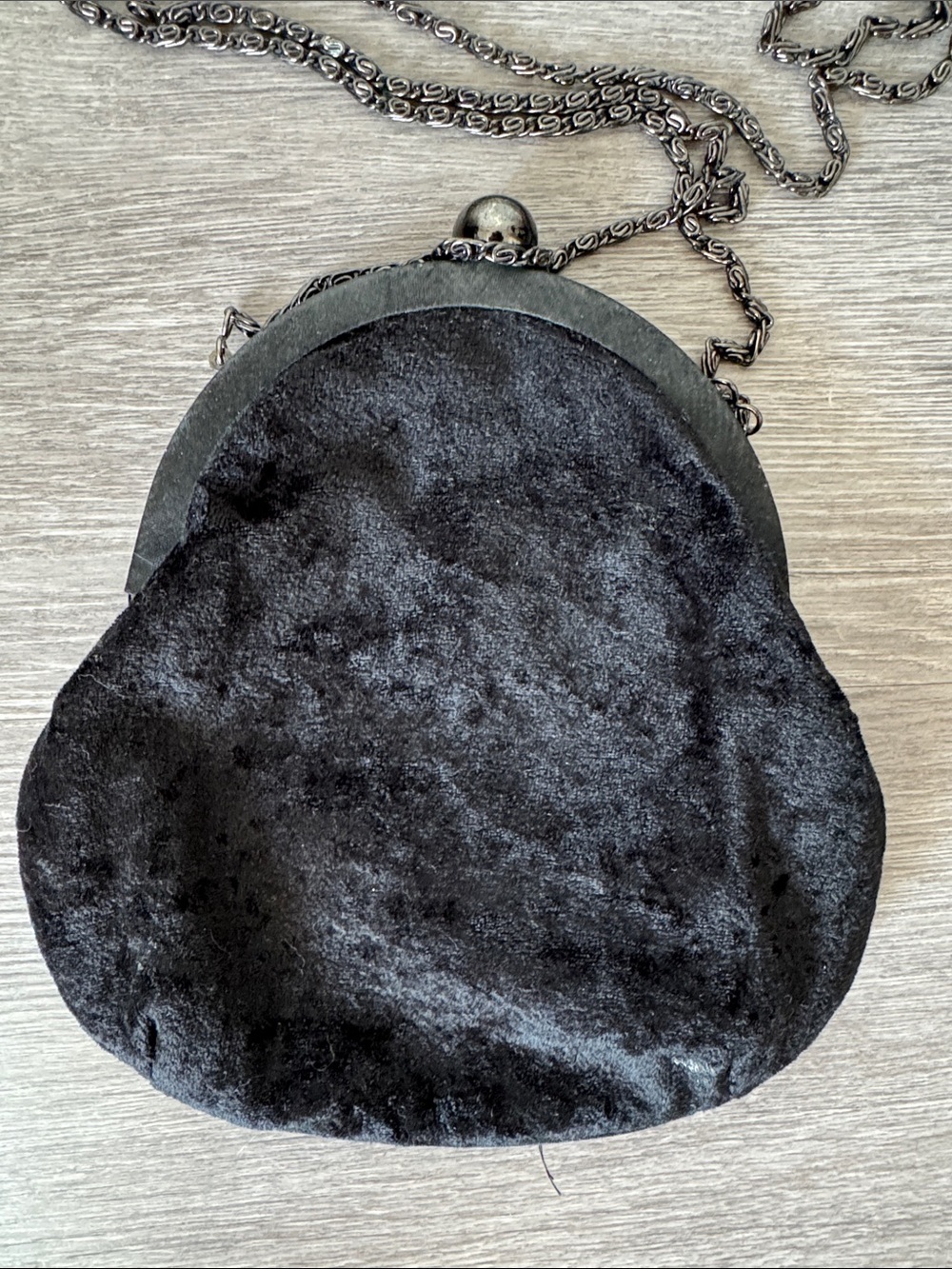 Black Beaded Velvet Evening Kiss Lock Bag - Picture 4 of 9